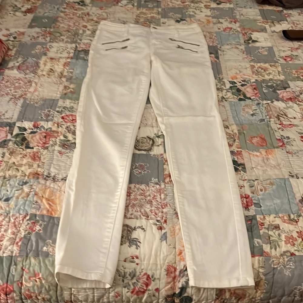 Mossimo White High Rise Skinny Jeans w/ faux zipper pockets